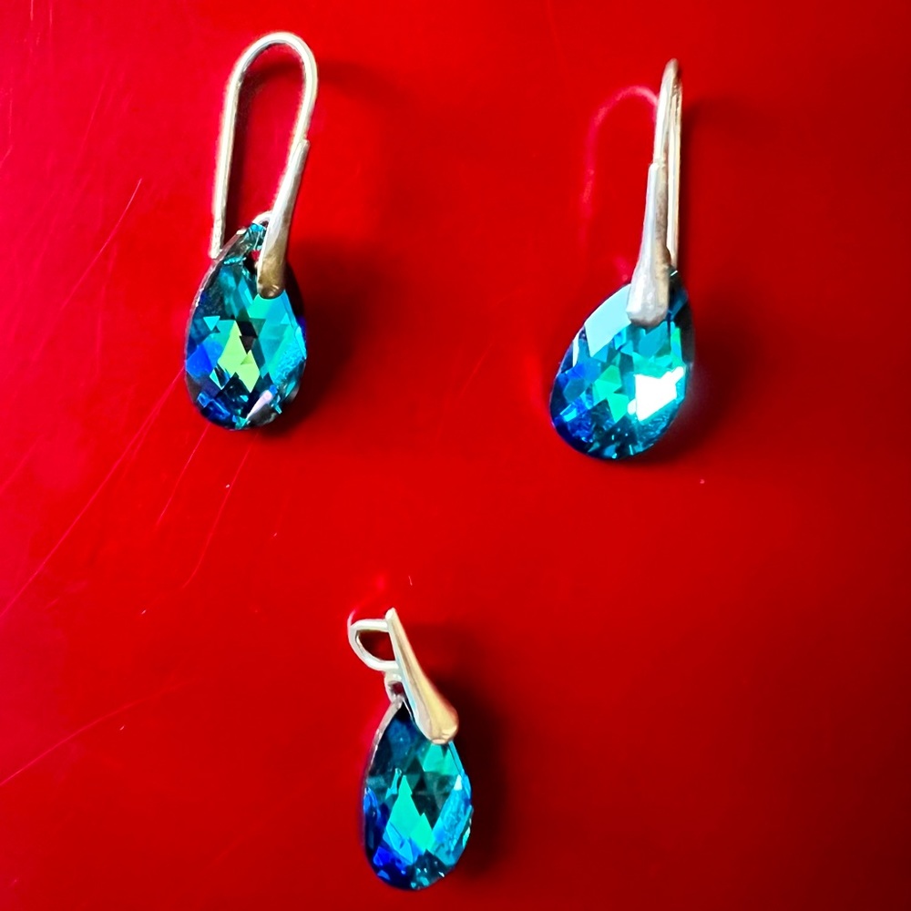 Blue Swarovski earring and necklace charm set.
